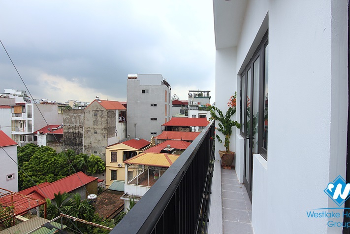A cheap price apartment for rent on Xuan Dieu area, Tay Ho, Ha Noi